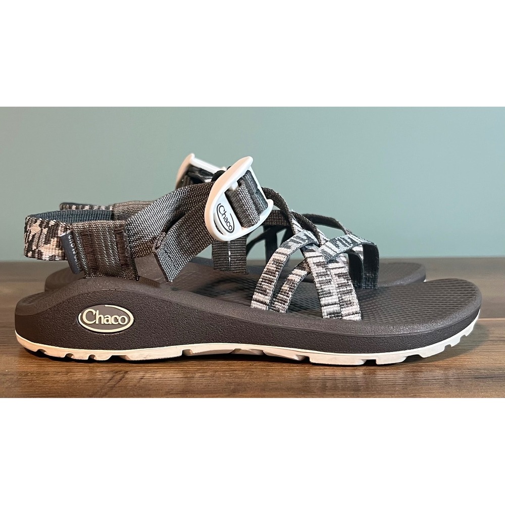 Chaco Z Cloud Women's 6 Grey White Strappy Sandals Hiking Water Shoes J106602